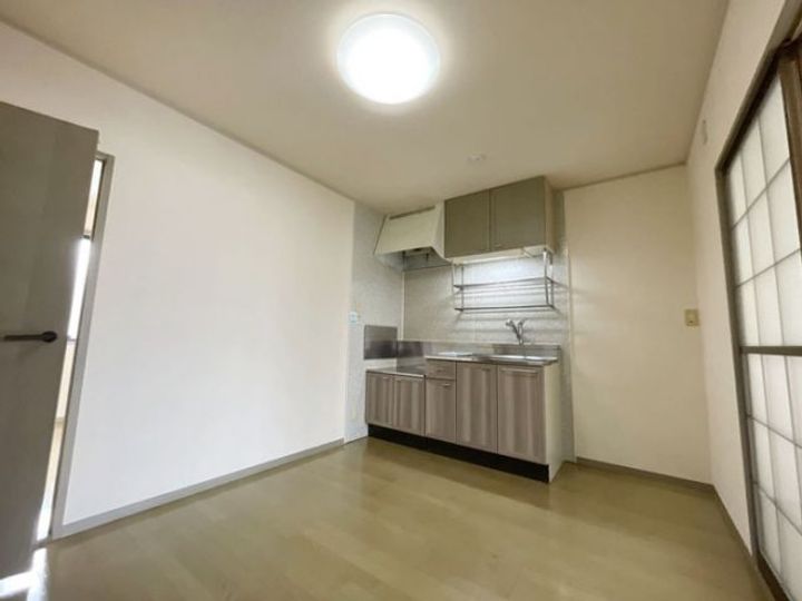 福島県福島市南中央2(アパート)の賃貸物件の居間