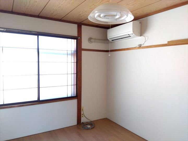 コーポつくしの居間