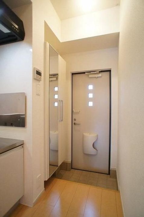 群馬県前橋市問屋町2(アパート)の賃貸物件の玄関
