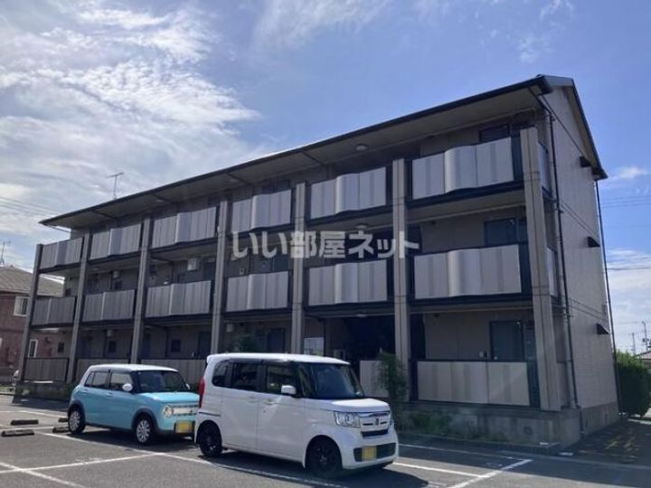 ベイサージュ富の原 B棟の外観