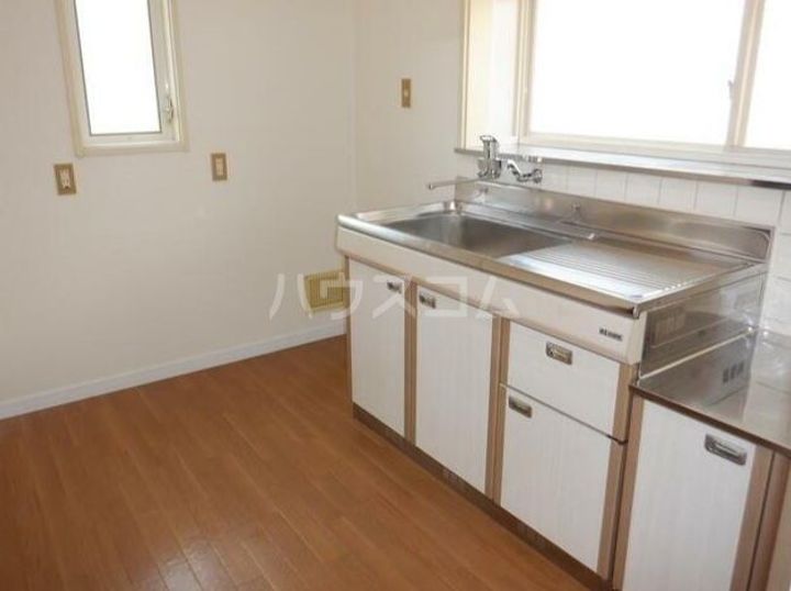 シャトレ東林間のキッチン