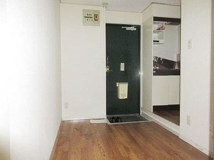 東京都北区上中里1(マンション)の賃貸物件の玄関