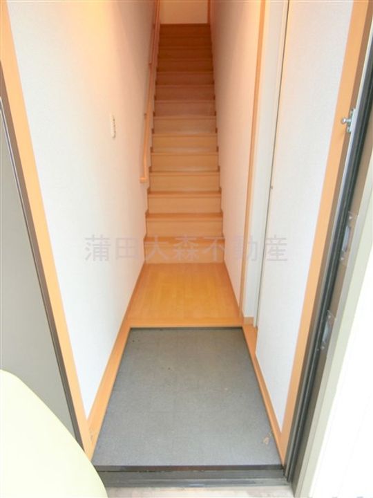 シャルム大森の玄関