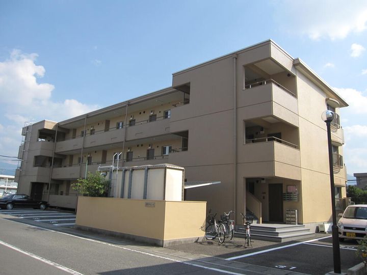 上野ロイヤルコーポの外観