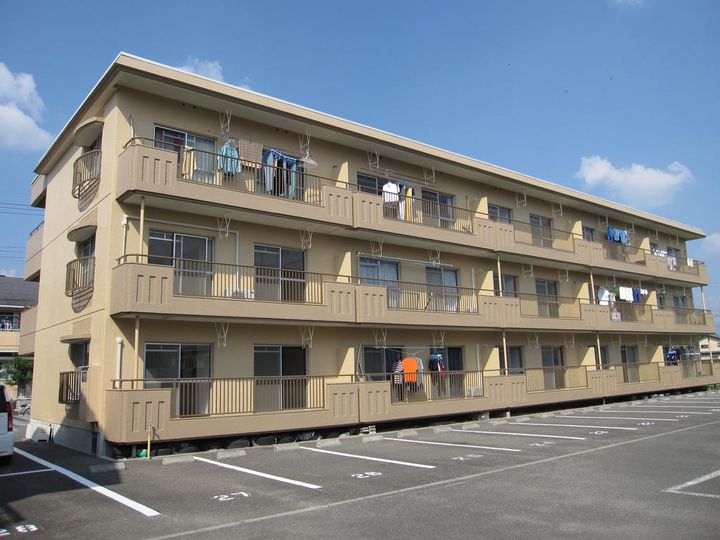 上野ロイヤルコーポの外観