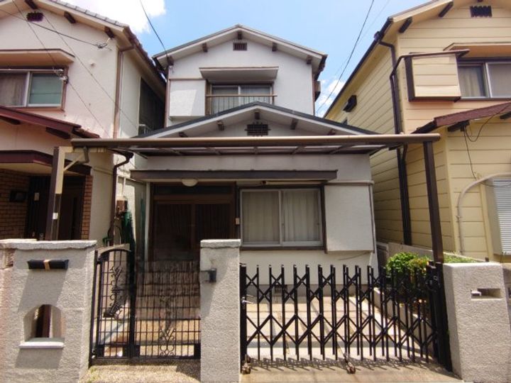 兵庫県伊丹市中野北2(一戸建)の賃貸物件の外観