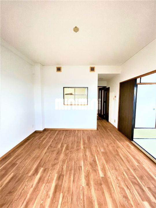 ログマンラシューレの内装