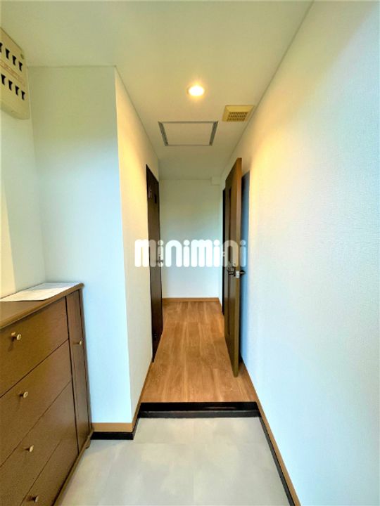 ログマンラシューレの玄関