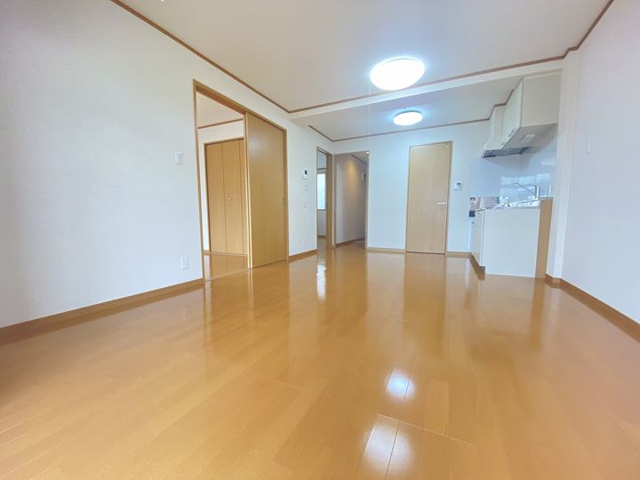 シャトレー新井の居間