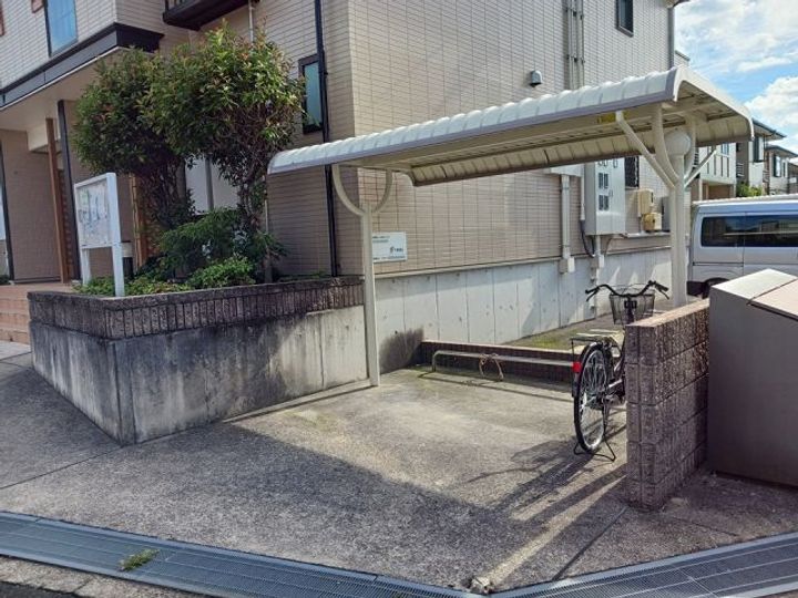 三重県名張市鴻之台2番町(アパート)の賃貸物件の地図