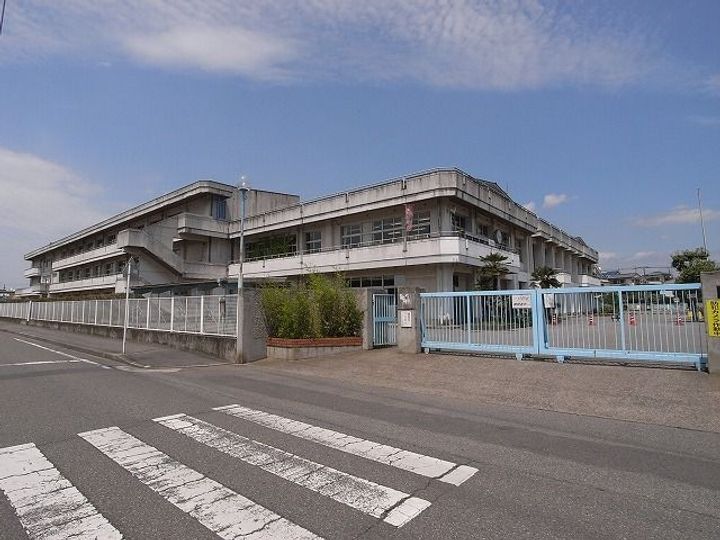 群馬県桐生市広沢町2(マンション)の賃貸物件の周辺