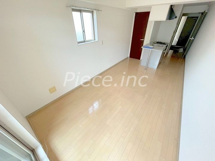 クラウンハイム本町EASTの居間