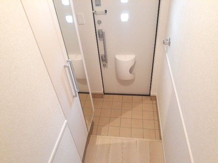 メオートウヅキの玄関