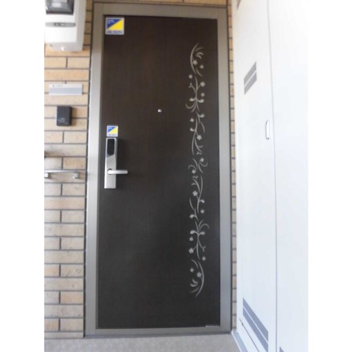 ラフィーネ益城 B棟の玄関