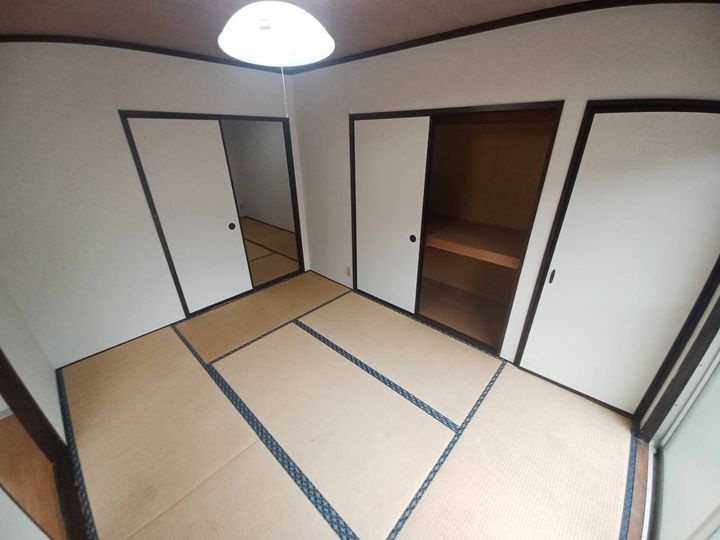 サニーハイツの居間