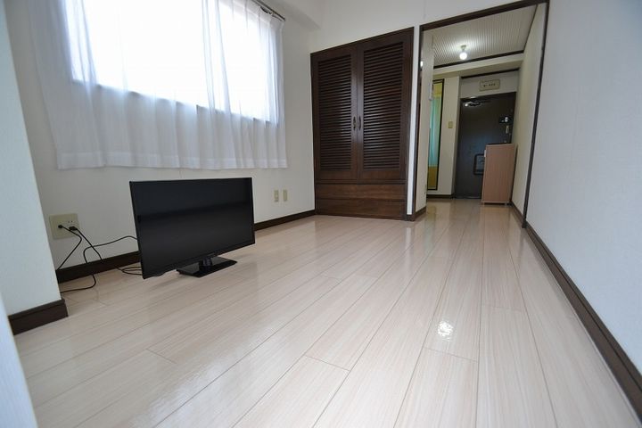 サンシャイン十日市の居間