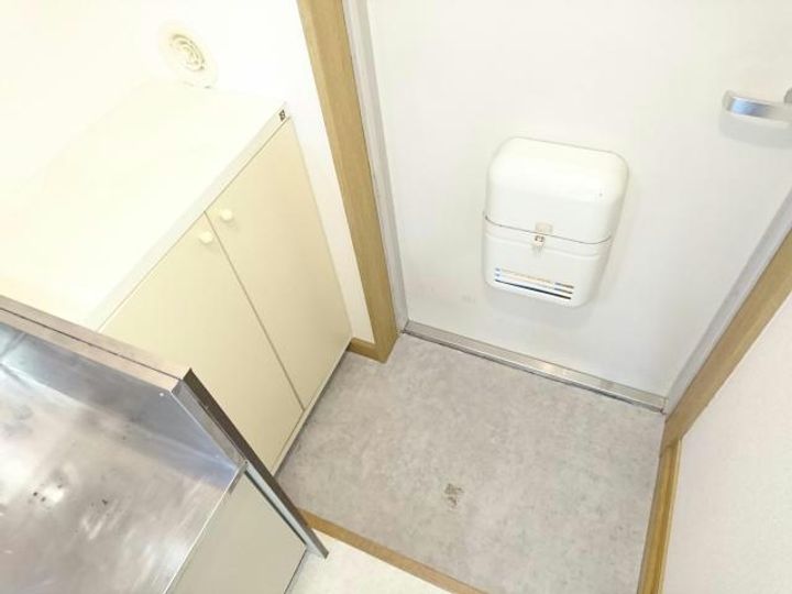 コーポエイコウの玄関