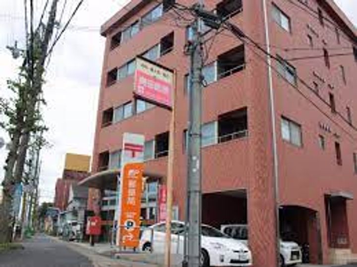 アーラ ピッコロの周辺