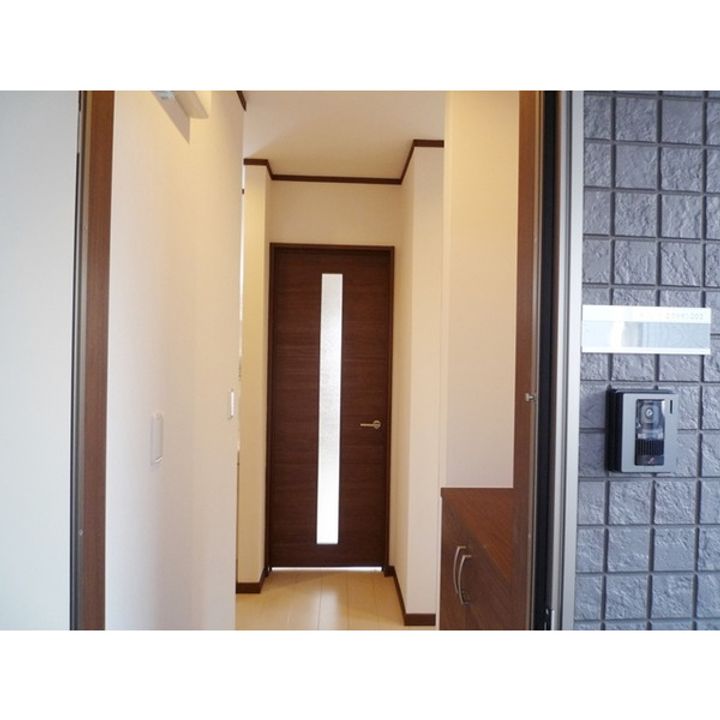 メゾン ド エクラタンの玄関