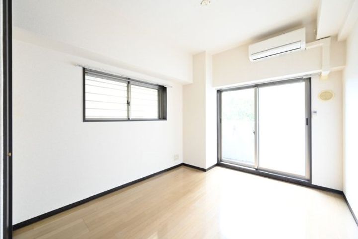 プレール代々木公園弐番館の居間