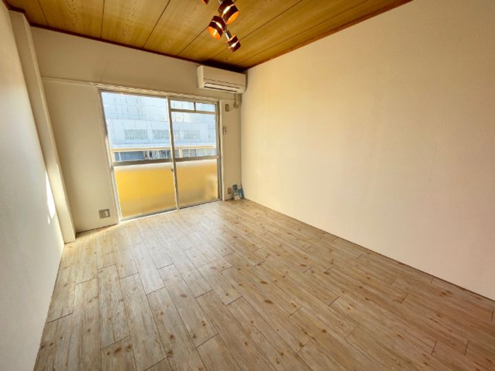 レコス東山の居間