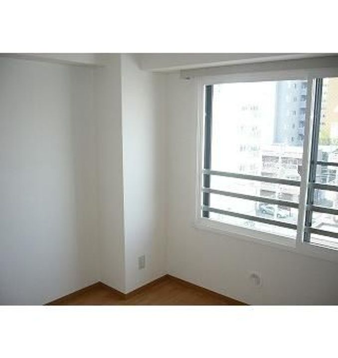 ナンディーヌトレーズのその他画像