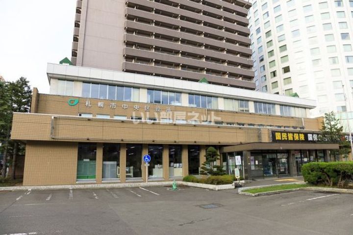 ナンディーヌトレーズの周辺