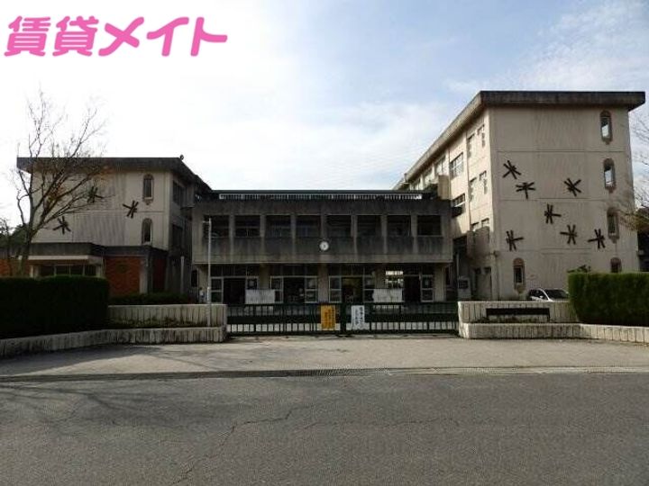 セントラルヒルズ二番館の周辺