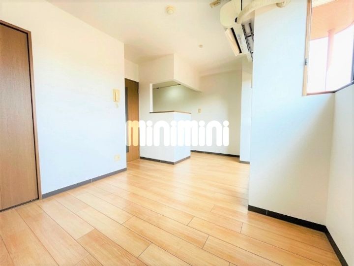 フラワータウンの居間