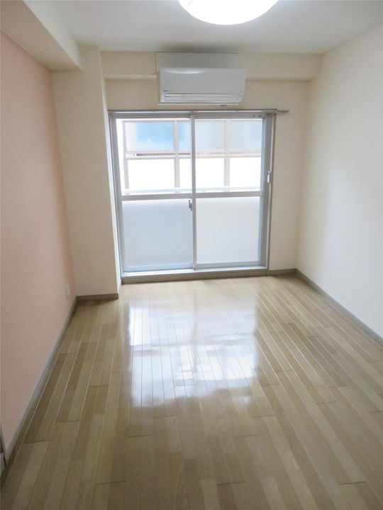 ブァンテージの居間