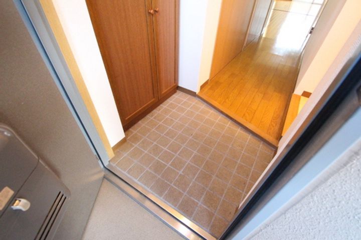 COCO新屋敷の玄関