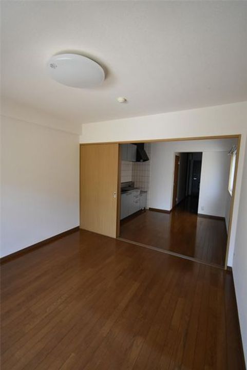 COCO新屋敷の居間