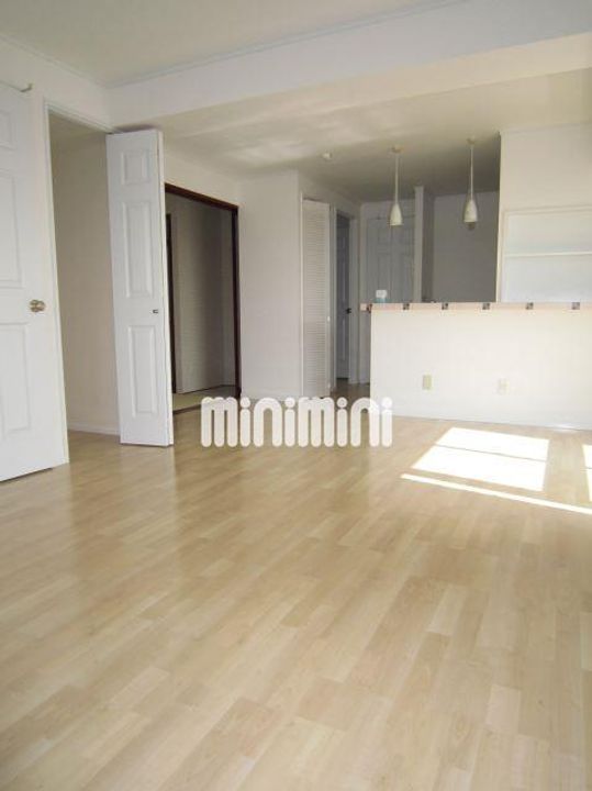 ハイクラスO・N・DAの居間