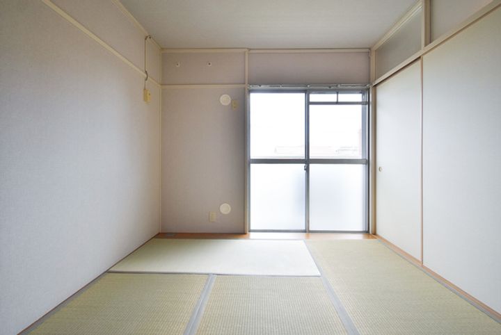 URえびなの内装