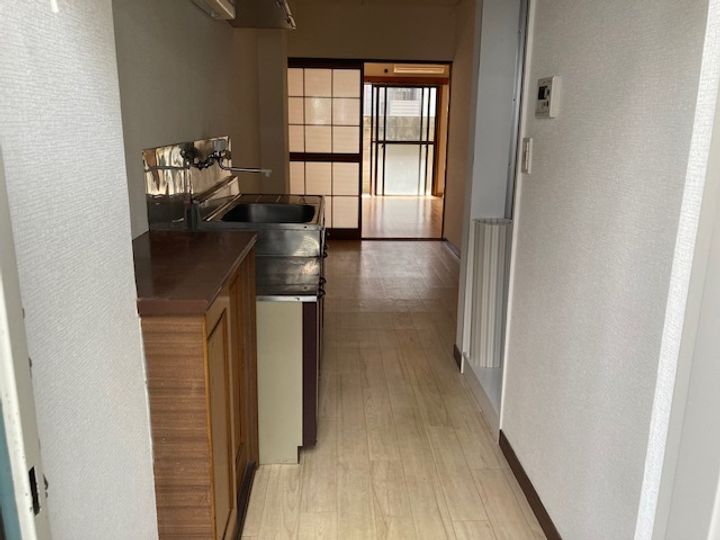 長塚マンションの居間