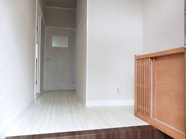 山梨県甲府市里吉1(一戸建)の賃貸物件の玄関