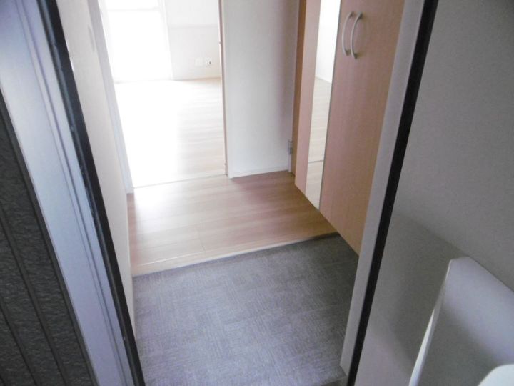 ムーンラヴァースの玄関