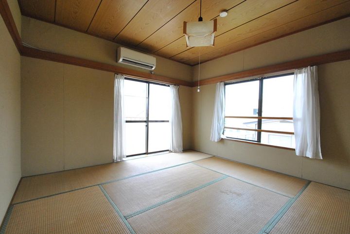 八千代コーポの居間