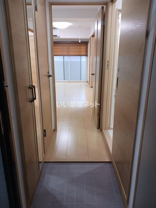 栃木県宇都宮市大通り3(マンション)の賃貸物件の玄関