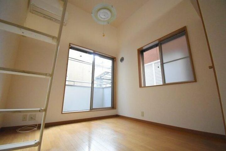 ウエストヨコハマの居間