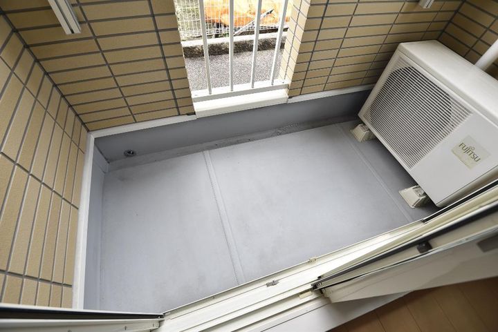 アルモニーの内装