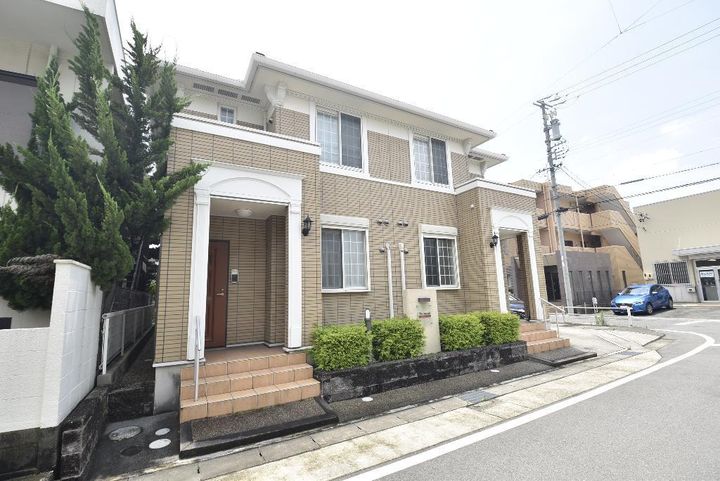 アルモニーの外観