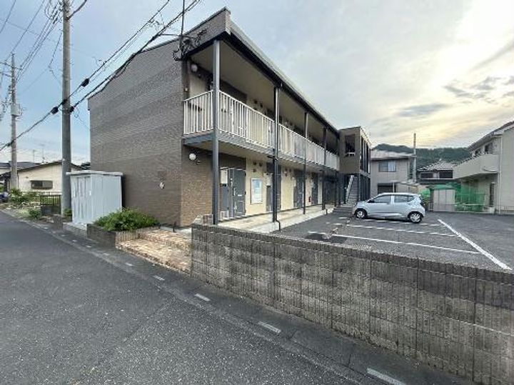 レオパレストゥモローの外観