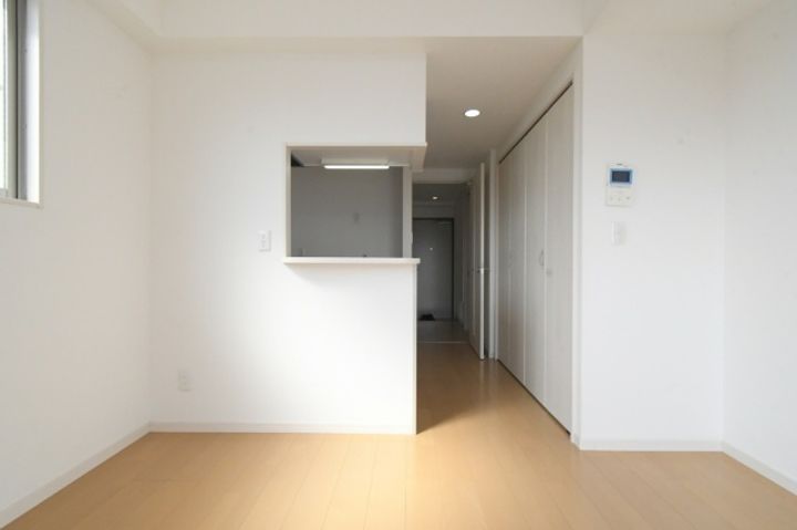 福岡県北九州市戸畑区中原東1(マンション)の賃貸物件の居間