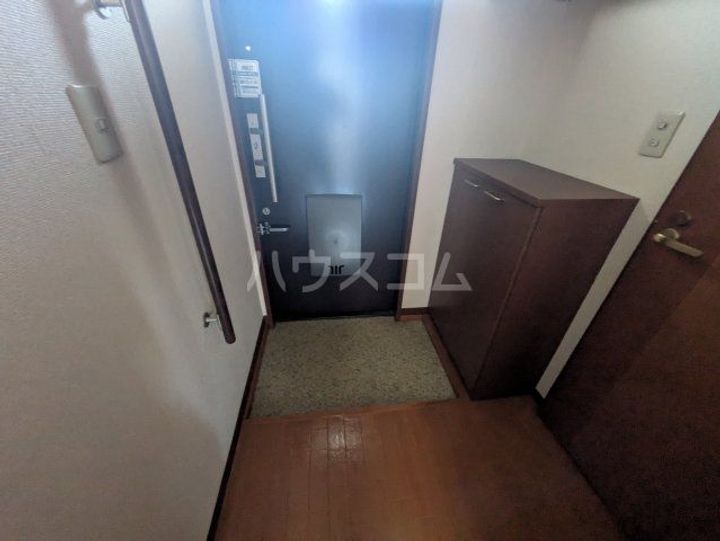 ヴィクトワールCの玄関