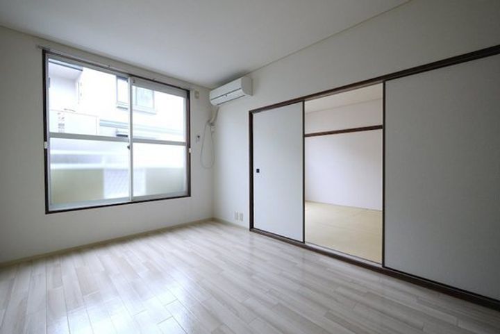 星島コーポC棟の内装