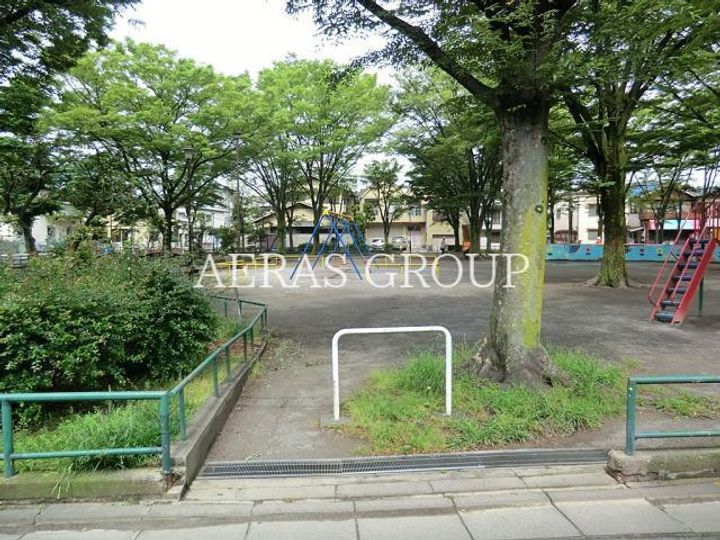 スカイメゾンの周辺