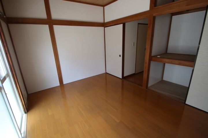 ハイツコウチの居間