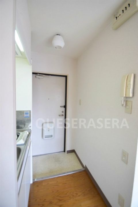 大阪府吹田市千里山西5(マンション)の賃貸物件の玄関