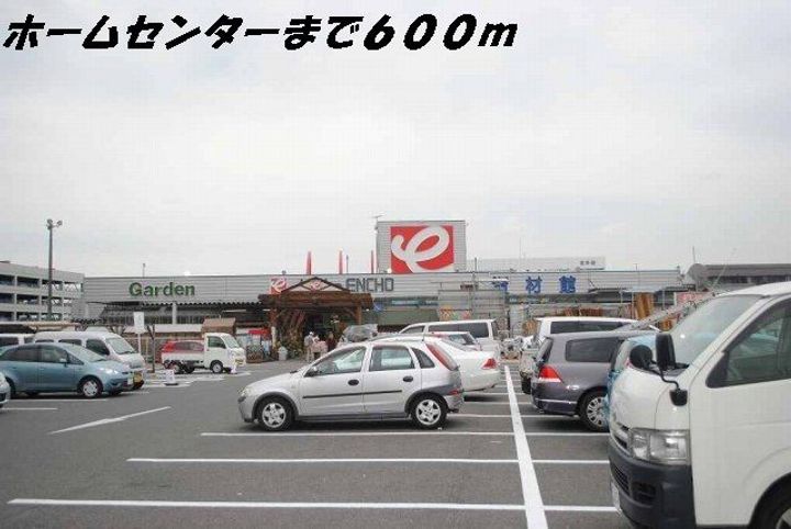 East Avenue 25の周辺